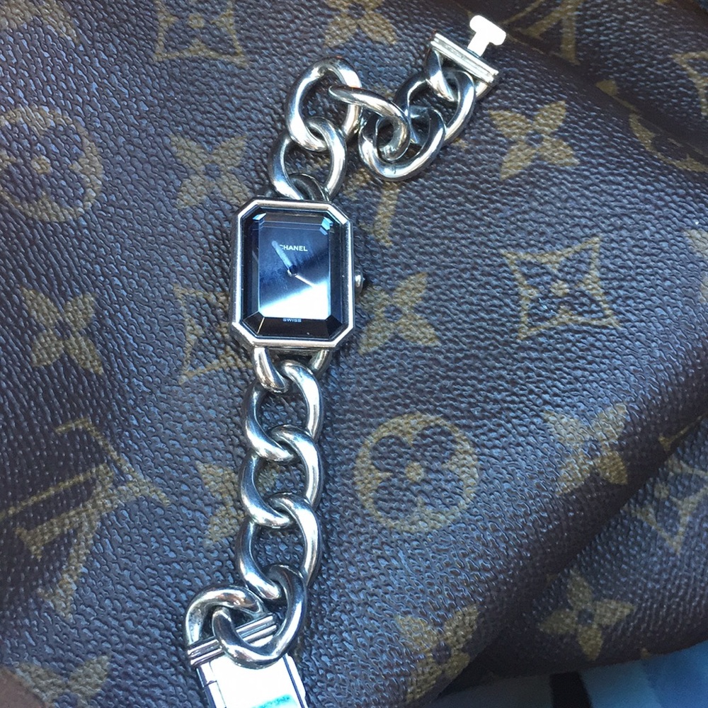 Chanel Watch Size M